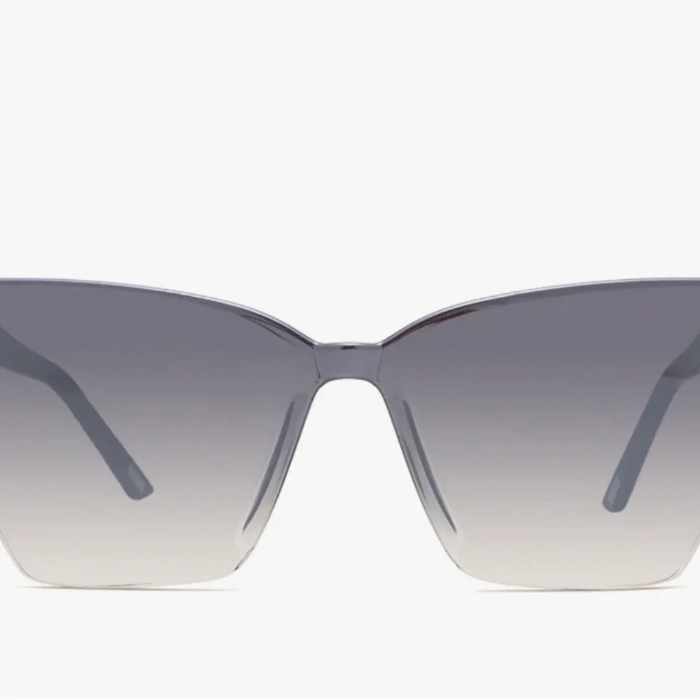 Diff Eyewear Goldie Black Sunglasses new with case - Picture 2 of 5